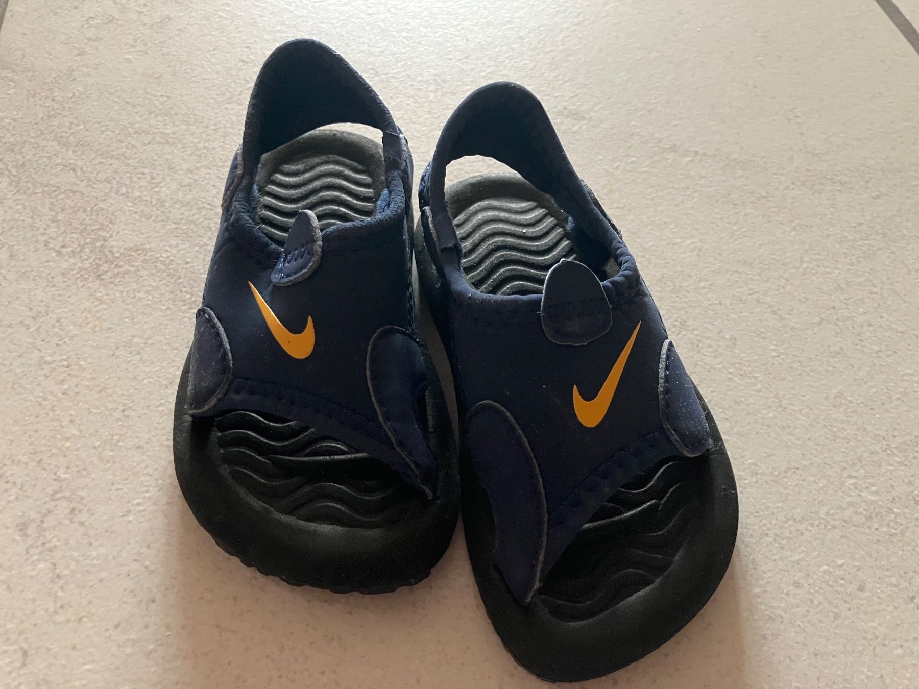 Nike Schuhe für Jungen: Nike Sandalen Gr. 19.5 – Neu (gemäss Beschreibung) aus Chur von steffeli04 1