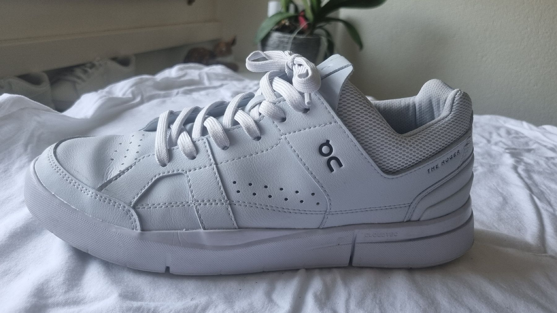 On Scarpe da uomo: ON THE ROGER, EU 42.5 Leder Sneaker – Usato da Uster venduto da Worm