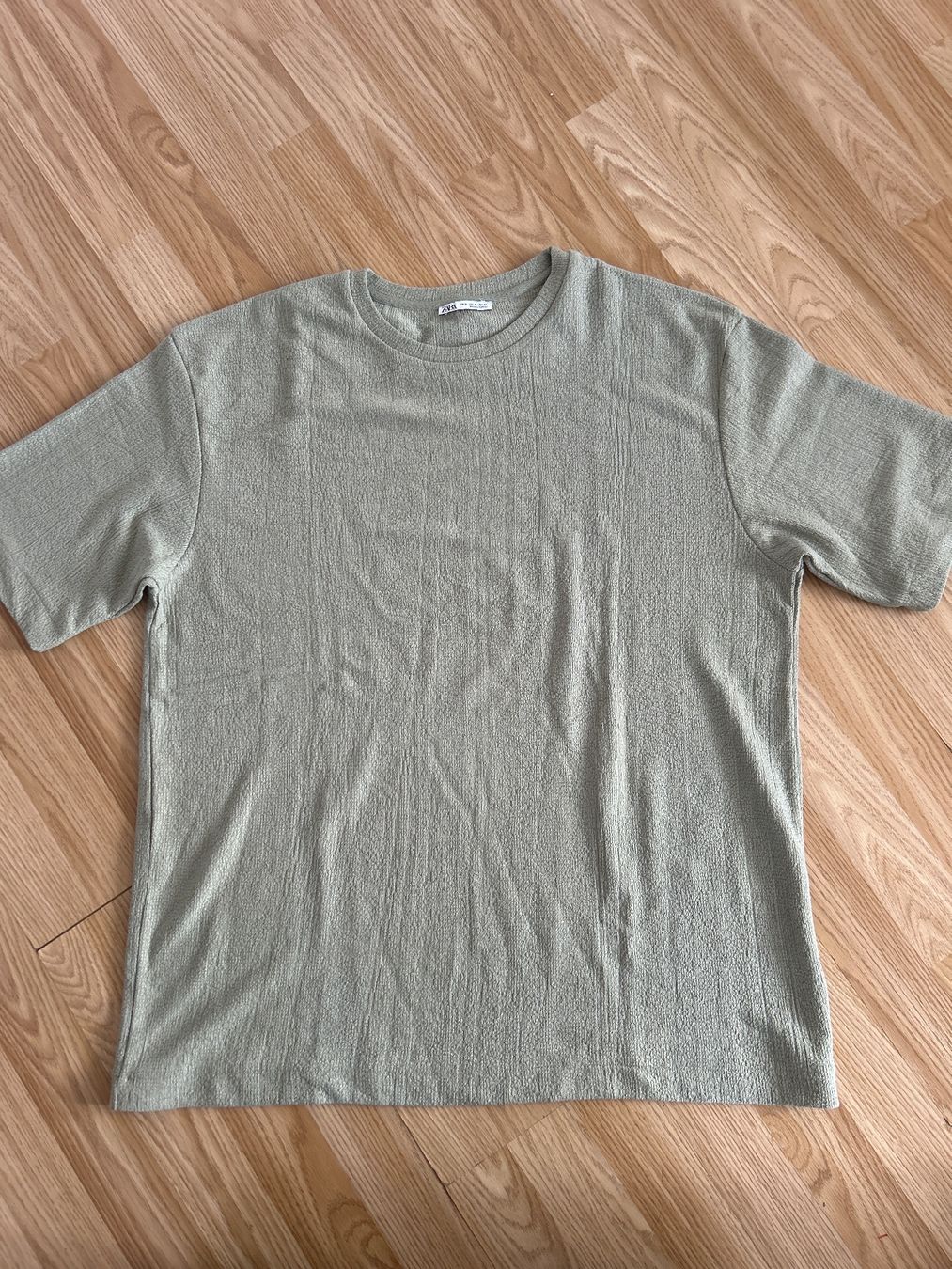 Zara T-Shirts: T-Shirt – Gebraucht aus Buttisholz von allule13