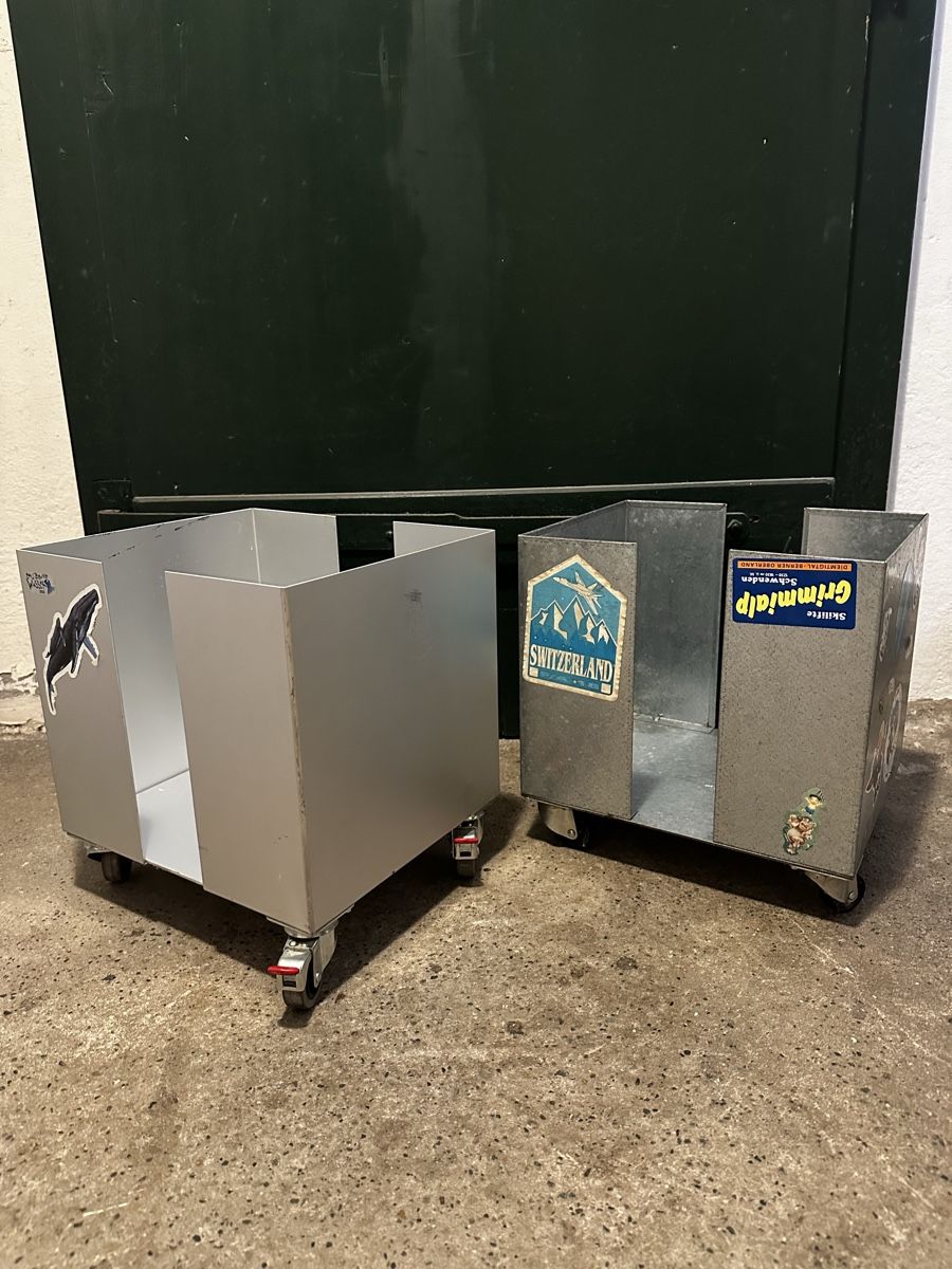 Banconi: Rollcontainer aus Metall 2er Set gebraucht – Usato da Bern venduto da AKATHA