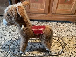 Schaukelpferd sucht neue Reiter🐎