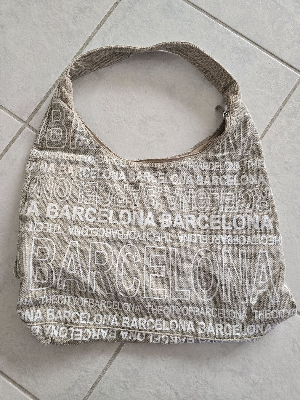 Borse da donna: Tasche Barcelona – Usato da Lostorf venduto da Venice16