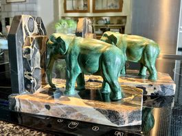 ART DECO BUCHSCHÜTZER ZINKGUSS MARMOR FRANKREICH UM 1930