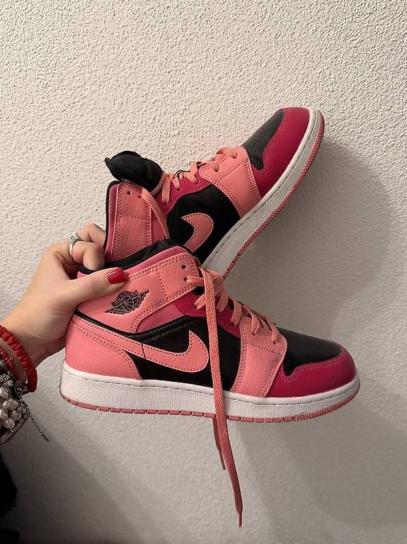 Jordan Damenschuhe: Air Jordan 1 Mid – Gebraucht aus Rotkreuz von andgav11
