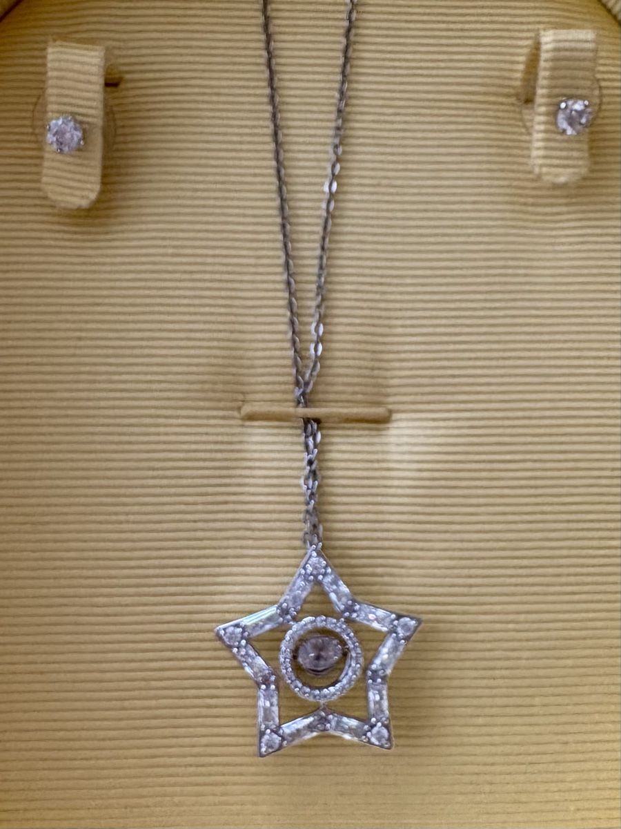 Swarovski Ketten: SWAROVSKI STELLA Set, Halskette mit Ohrstecker – Gebraucht aus Zürich von nadin.nadin2