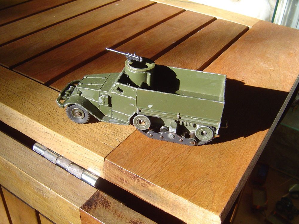 Dinky Toys Half Track Militaire Ref 822 + Mitrailleuse D'origine