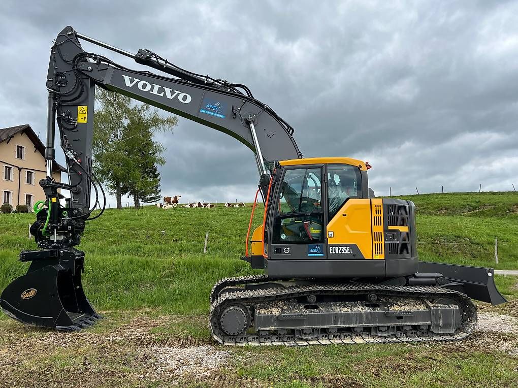 Volvo Excavateurs: Location pelleteuse 26t – D'occasion à Cerneux-Péquignot par a_p_8jqq