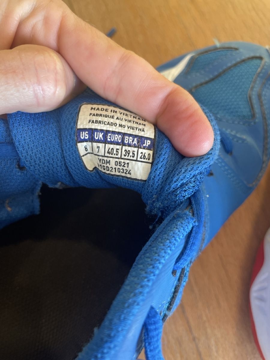 Scarpe per ragazzi: Hallenschuhe Mizuno 40.5 – Usato da zürich venduto da antelita 2