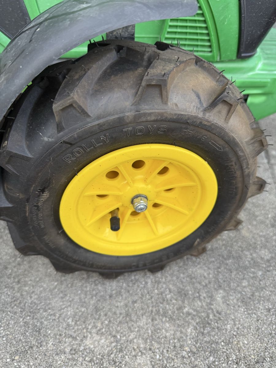 John Deere Véhicules pour enfants: Elektro Traktor – D'occasion à Attiswil par maialina 2