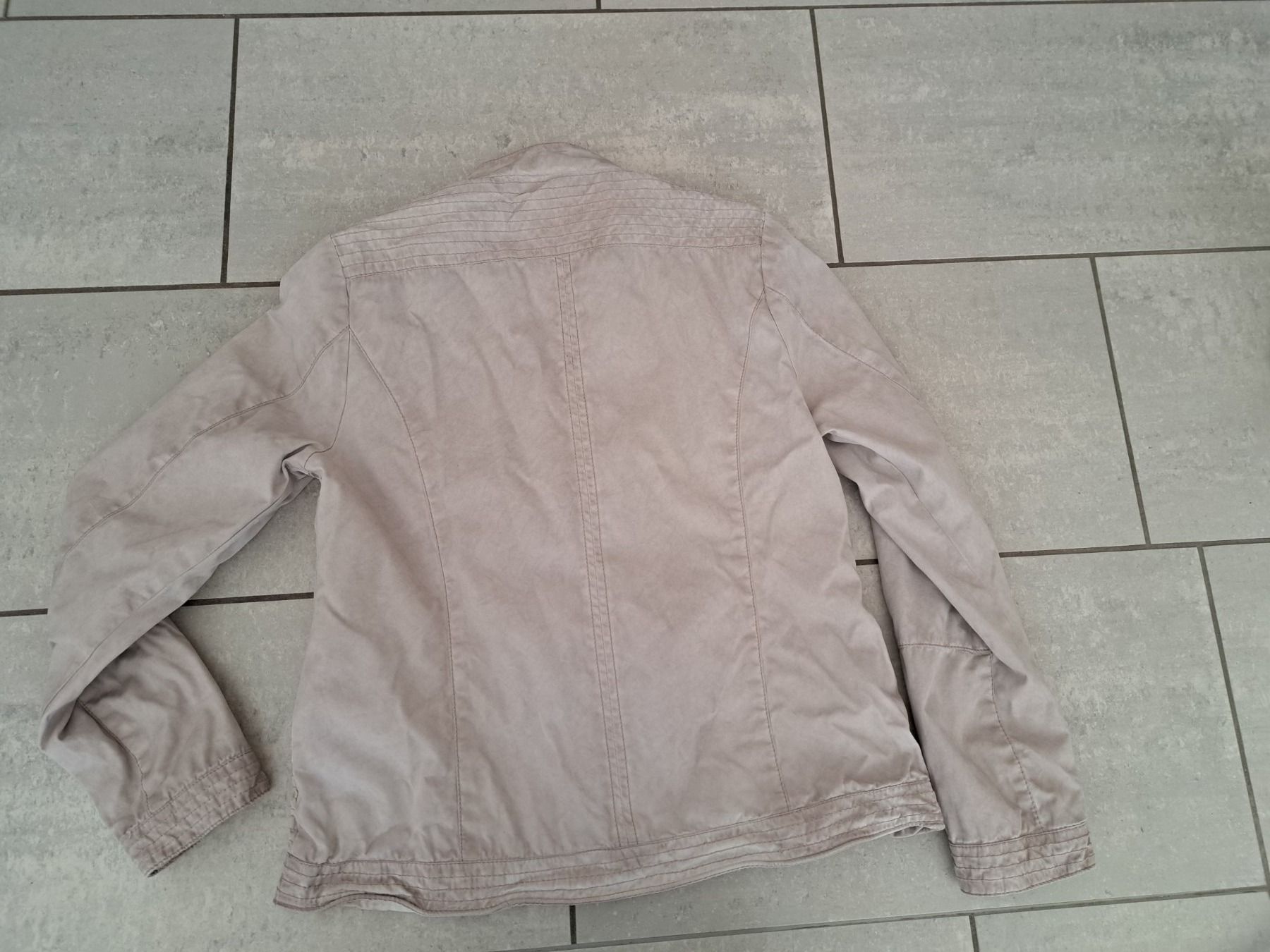 Giacche: Jacke Multiblu Gr. 42 beige ausgewaschen – Usato da Killwangen venduto da KIANA08 2