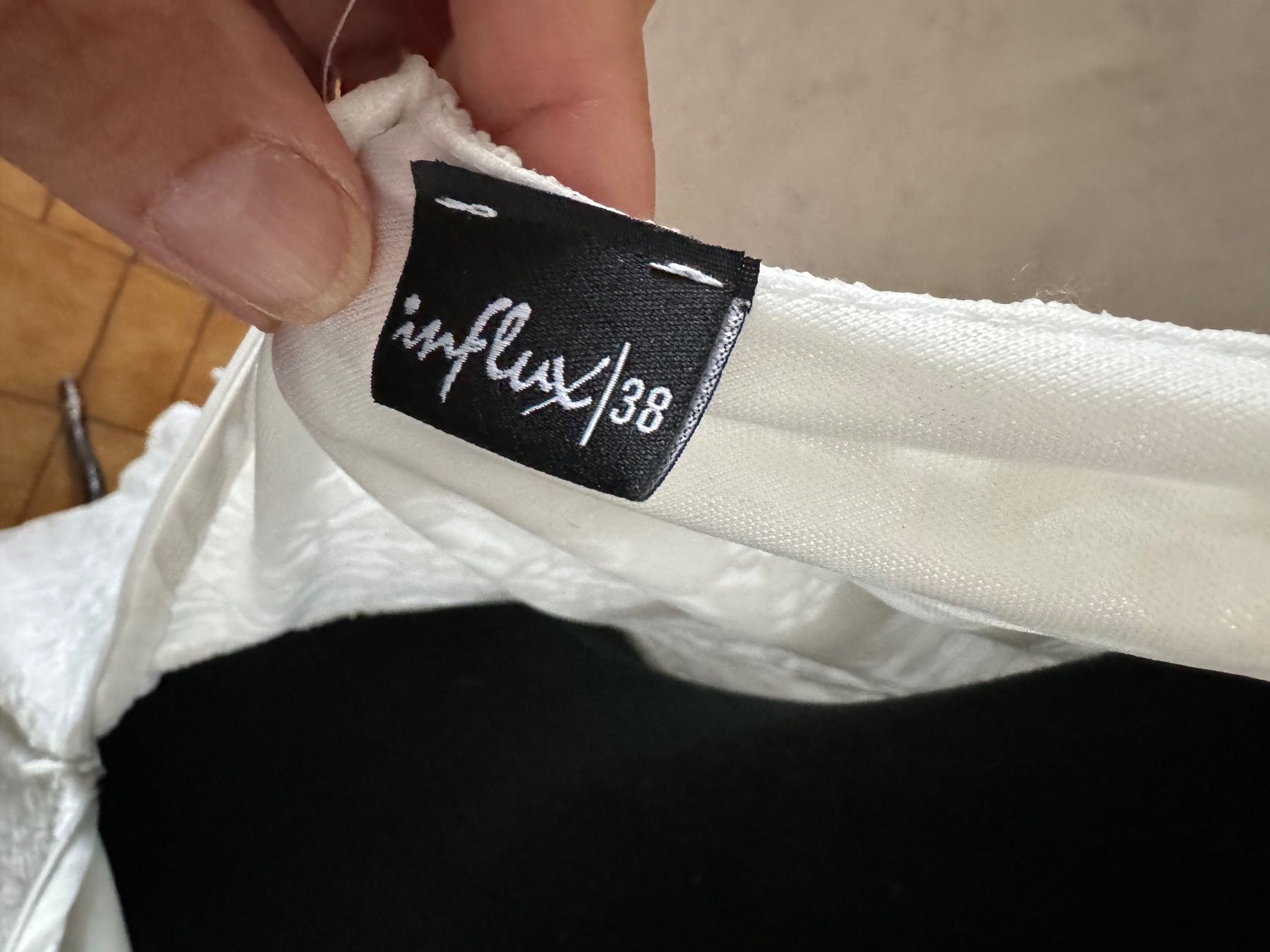 Kleider: Robe blanche Taille 38 mel – Gebraucht aus Veyrier von kimedovapa 2