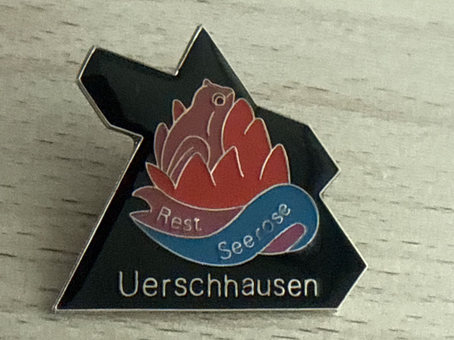 Plaquettes & Badges: Pin Uerschhausen Restaurant Seerose – D'occasion à Glattbrugg par Schweigmatt
