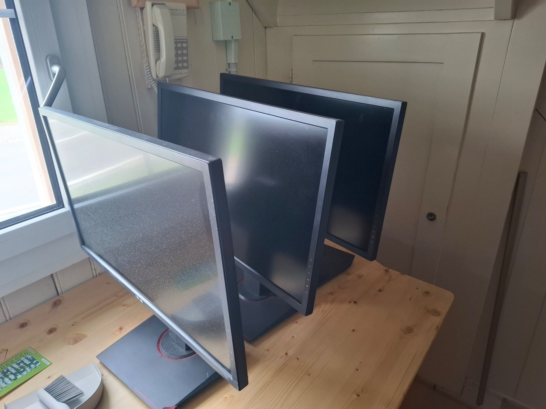 Asus Monitor: 3x Asus 28'' 4K Display Bildschirm MG28UQ – Usato da Herisau venduto da zinggli106 2