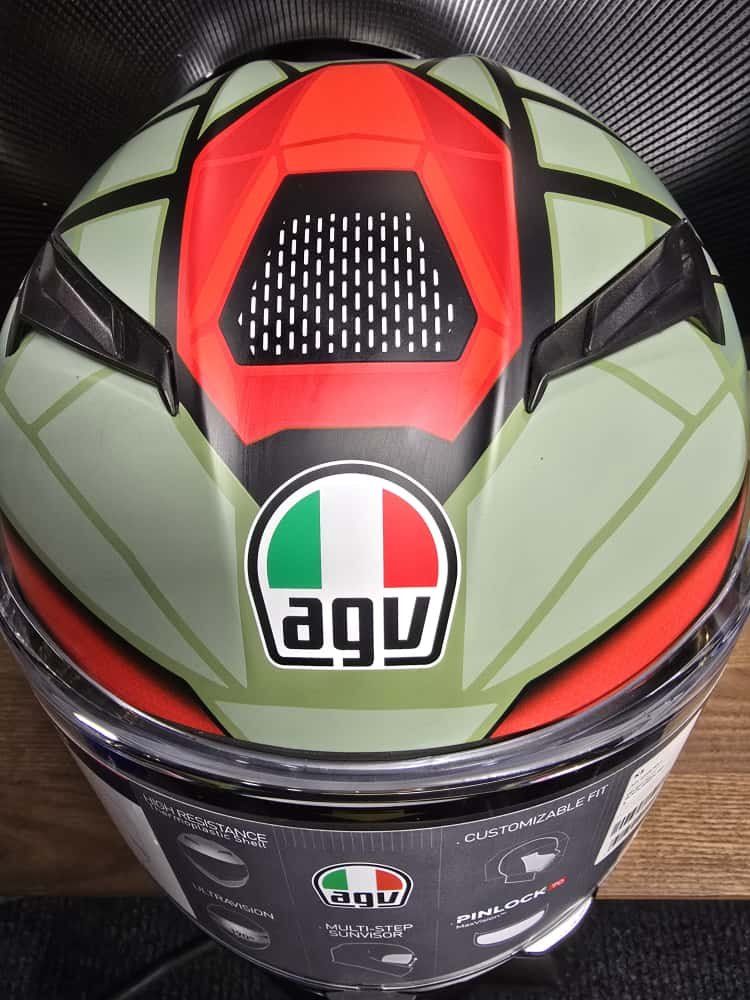 AGV Caschi & visiere: Casque AGV intégral K3Multi Decept olive vert/rouge/noir mat – Nuovo e nell'imballaggio originale da Yverdon-les-Bains venduto da MotoFactory. 3