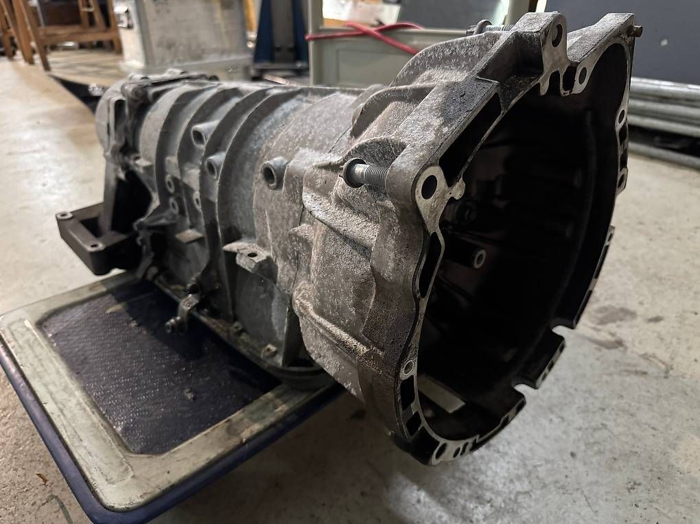 Tutti pezzi di ricambio auto: Bmw E46 330iX Automatikgetriebe – Usato da Madiswil venduto da Poschung 1