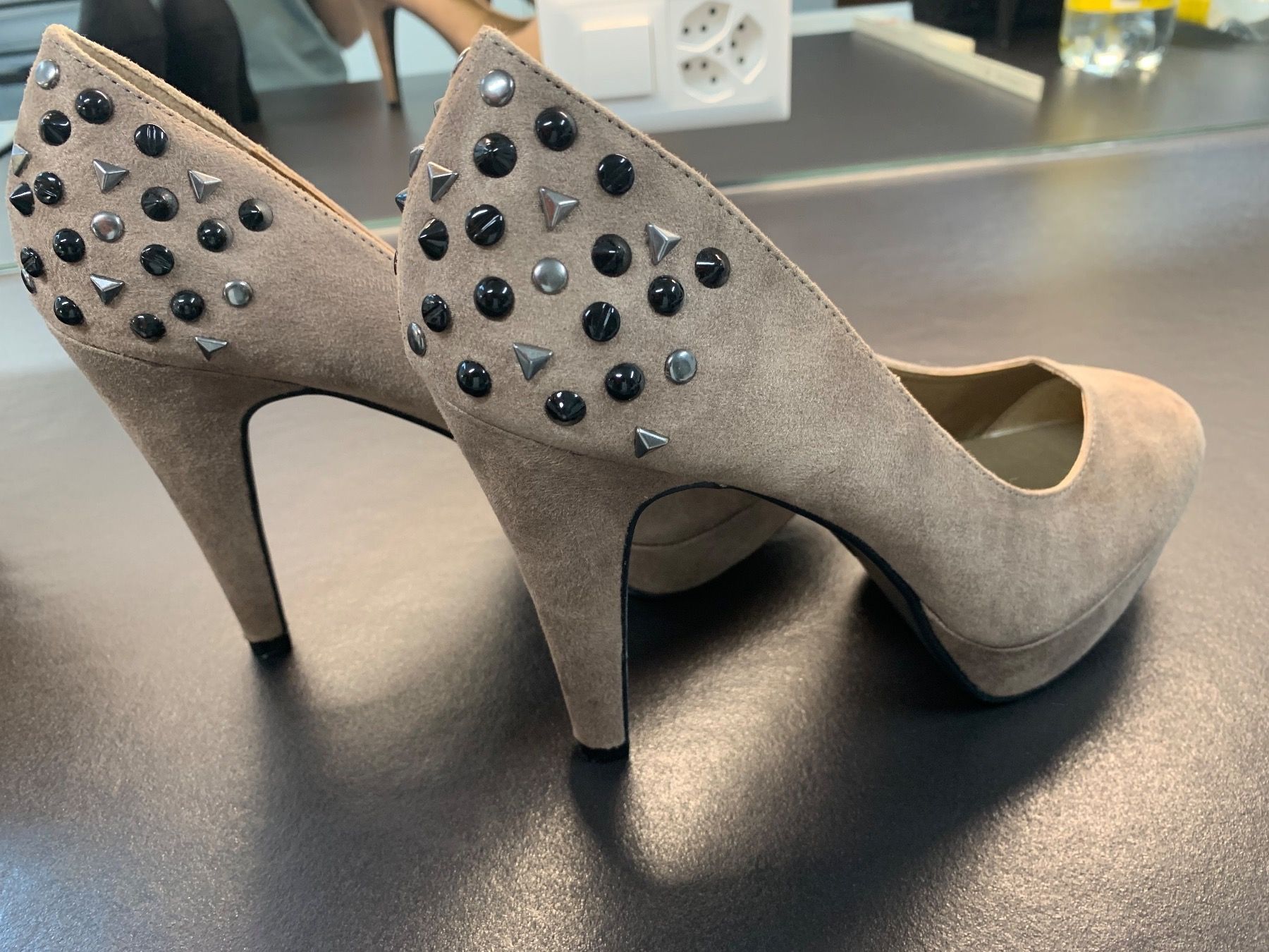 Graceland Scarpe da donna: High Heels Farbe Beige, Grösse 37 – Usato da Einsiedeln venduto da important__ 1