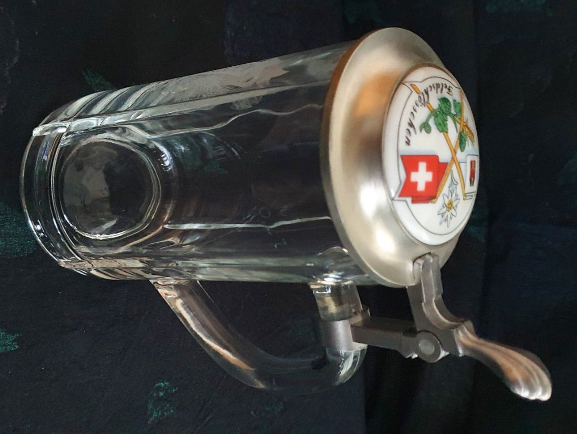 Feldschlösschen Gläser: 3 x Feldschlösschen Glas mit Deckel – Gebraucht aus Läufelfingen von jac_vp95 3