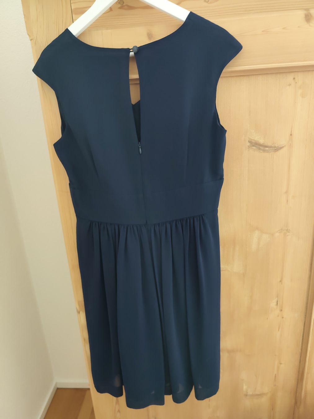Robes: Kleid Swing Grösse 42 – Neuf (Voir description) à Widnau par aschmi 2