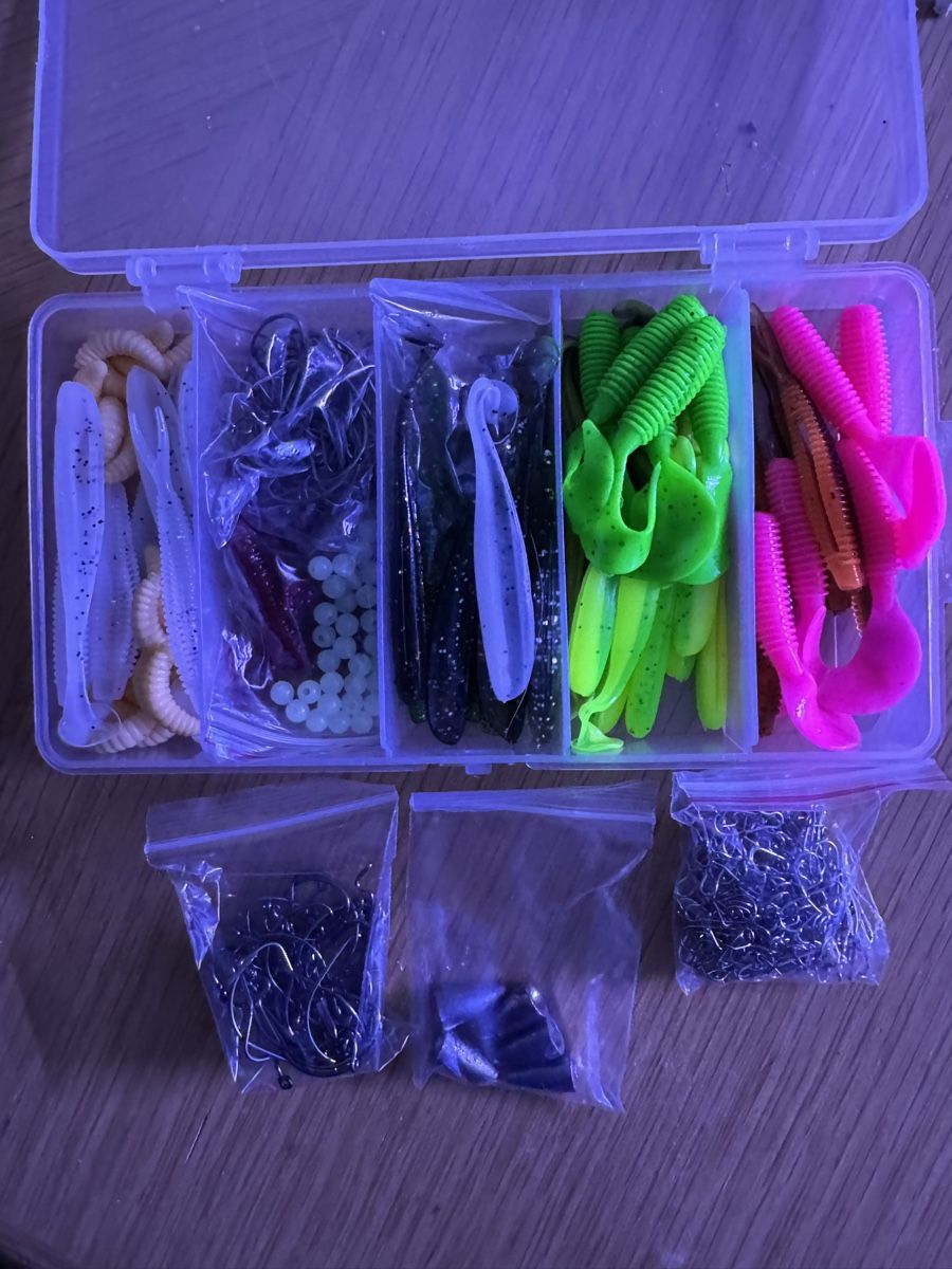 Esche: Köder Set zum Angeln – Nuovo (secondo la descrizione) da Dübendorf venduto da FlyfishShop