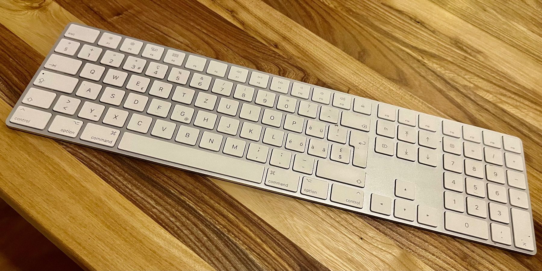 Apple Tastaturen: Apple Magic Keyboard mit Numeric Keypad (QWERTZ) – Gebraucht aus Chexbres von