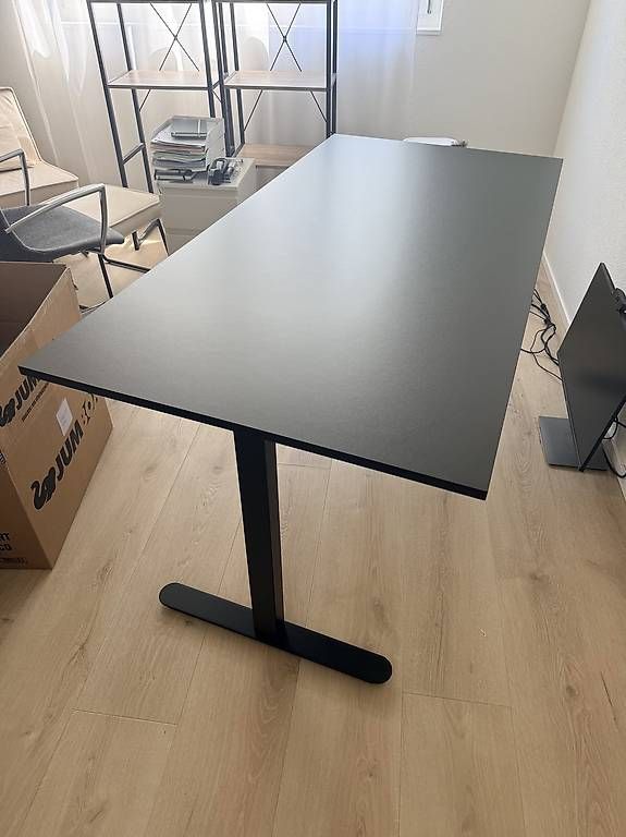 Scrivanie: Bürotisch schwarz wie neu – Usato da Stansstad venduto da nic_tcj9 1