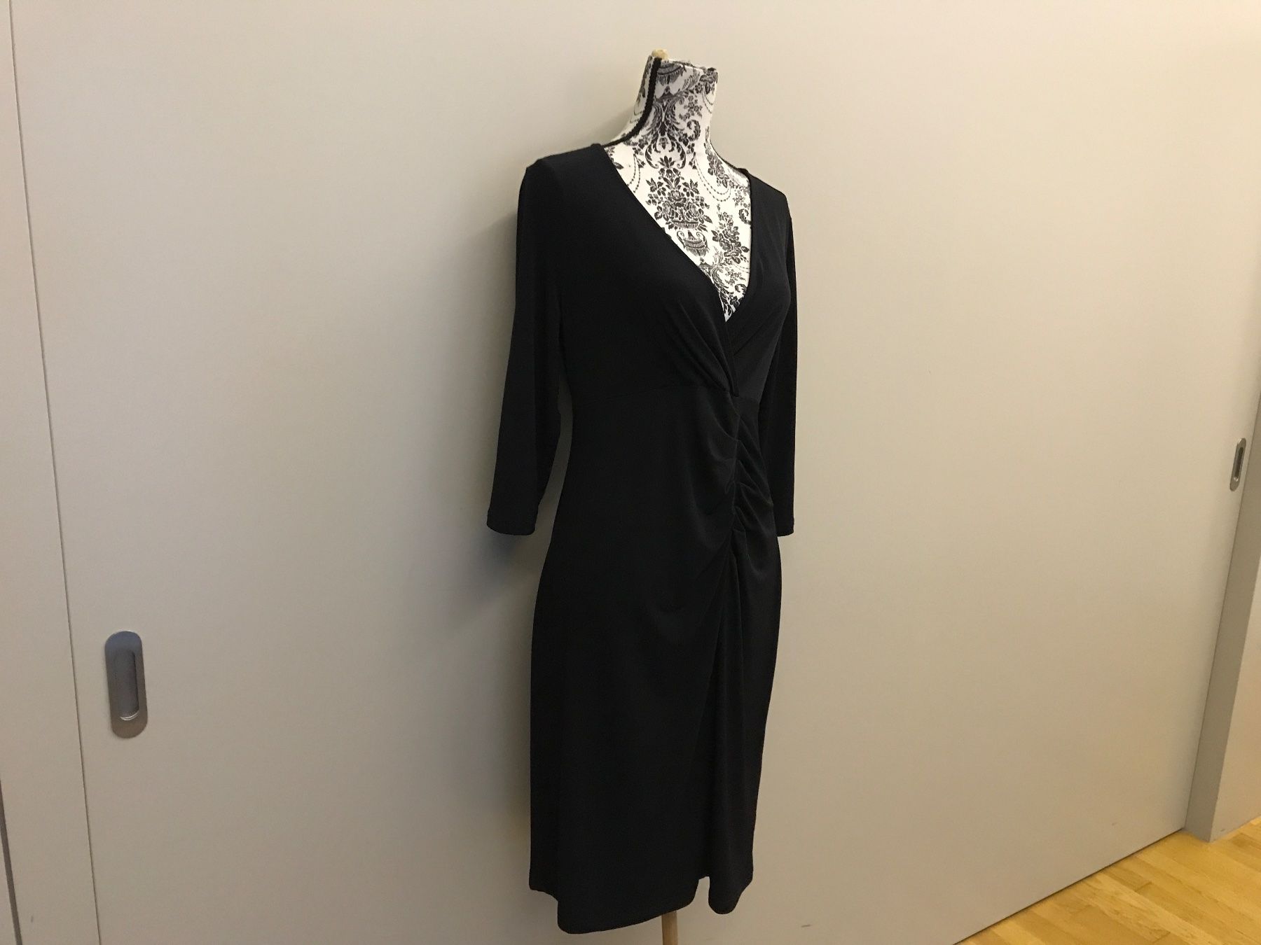 Vestiti: Kleid Apart – Usato da Marthalen venduto da Chuegi1 1