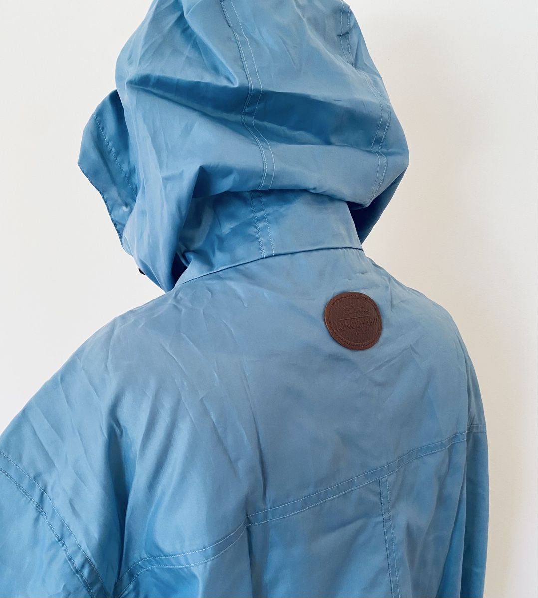 Longchamp Cappotti: Longchamp Regenmantel hellblau Gr. M mit Beutel – Nuovo e nell'imballaggio originale da Rabius venduto da bri_ca76 2