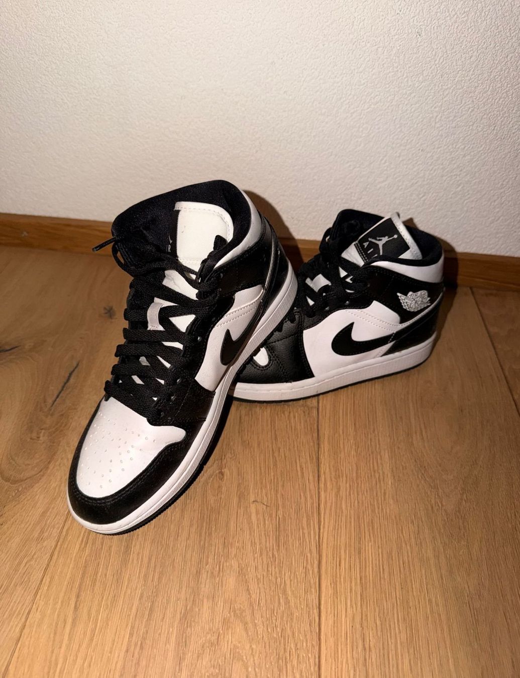 Jordan Herrenschuhe: Original Air Jordan Mid, Grösse 38.5 , neuwertig – Neu (gemäss Beschreibung) aus Salgesch von lucloc99 2