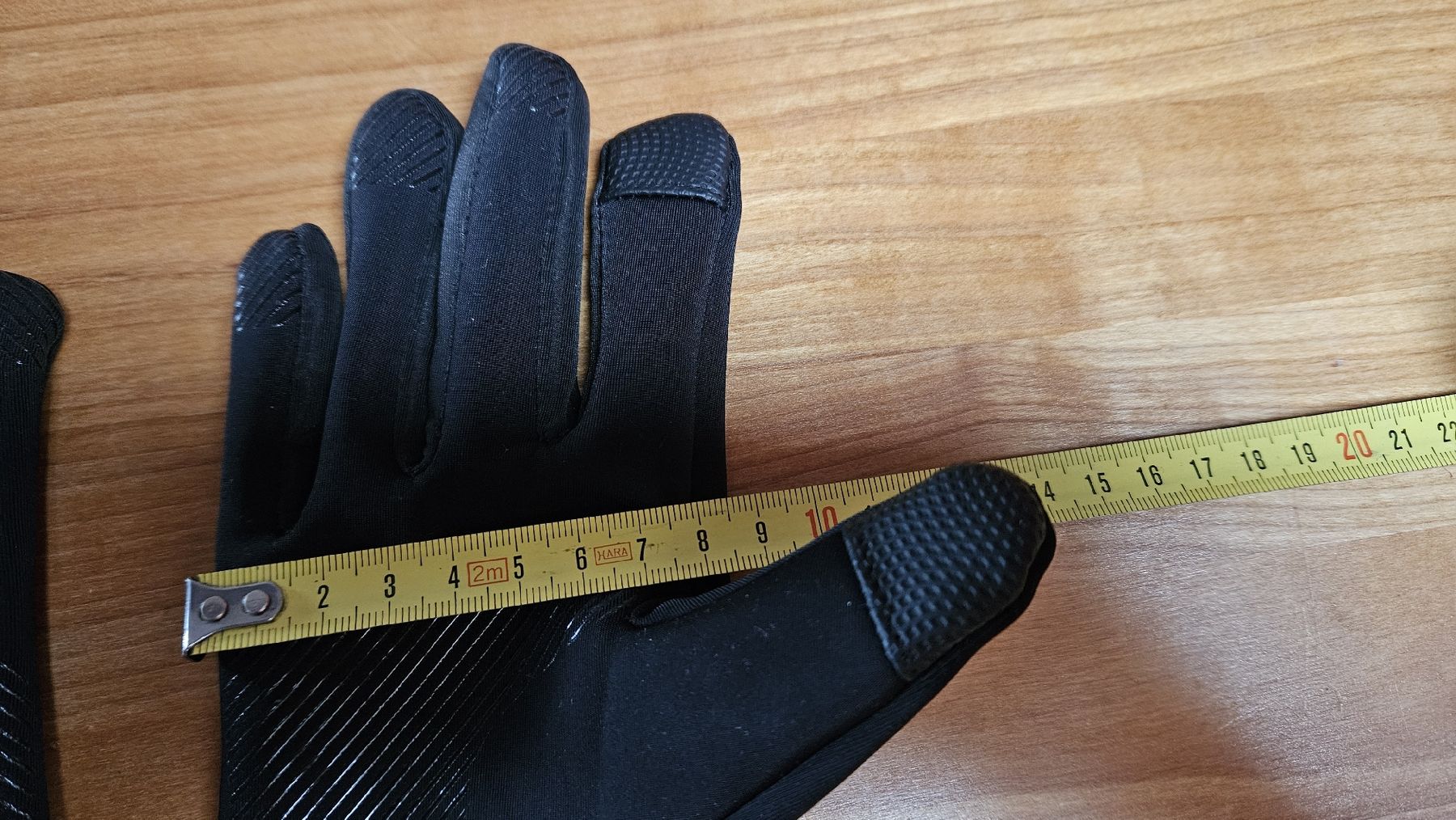 Guanti & manicotti: Wasserfeste Handschuhe Sport schwarz S/M – Nuovo e nell'imballaggio originale da Hildisrieden venduto da Schteigeiss 1