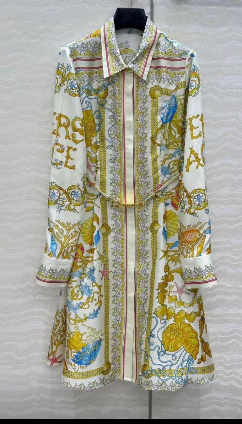 Vestiti: Kleid aus Seide. Gr. 36/38, neu – Nuovo (secondo la descrizione) da Reigoldswil venduto da benja01 2