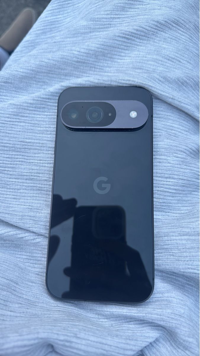 Google Handys / Smartphones: Google Pixel 9 (defekt) – Defekt aus Olten von HoYa01