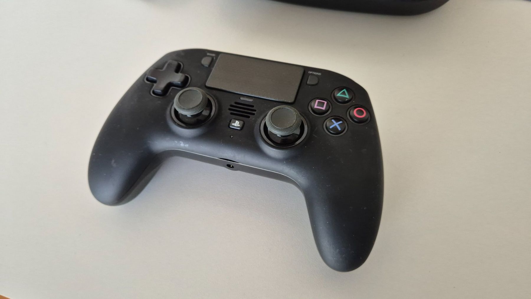 Controller: PowerA Fusion Pro PS4 Wireless Controller mit Zubehör – Usato da Bassersdorf venduto da retrolab 1