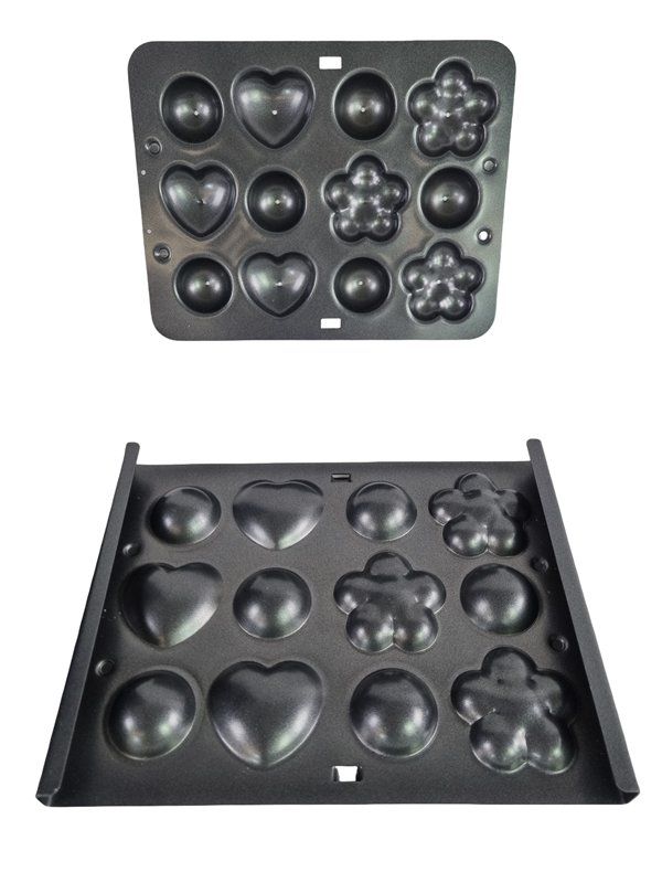 Moules à gâteaux: Mini-Muffinblech, 12 Backformen, schwarz – D'occasion à Wangen b. Olten par Restwert_Wangen