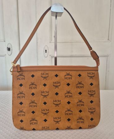 Neue MCM Clutch