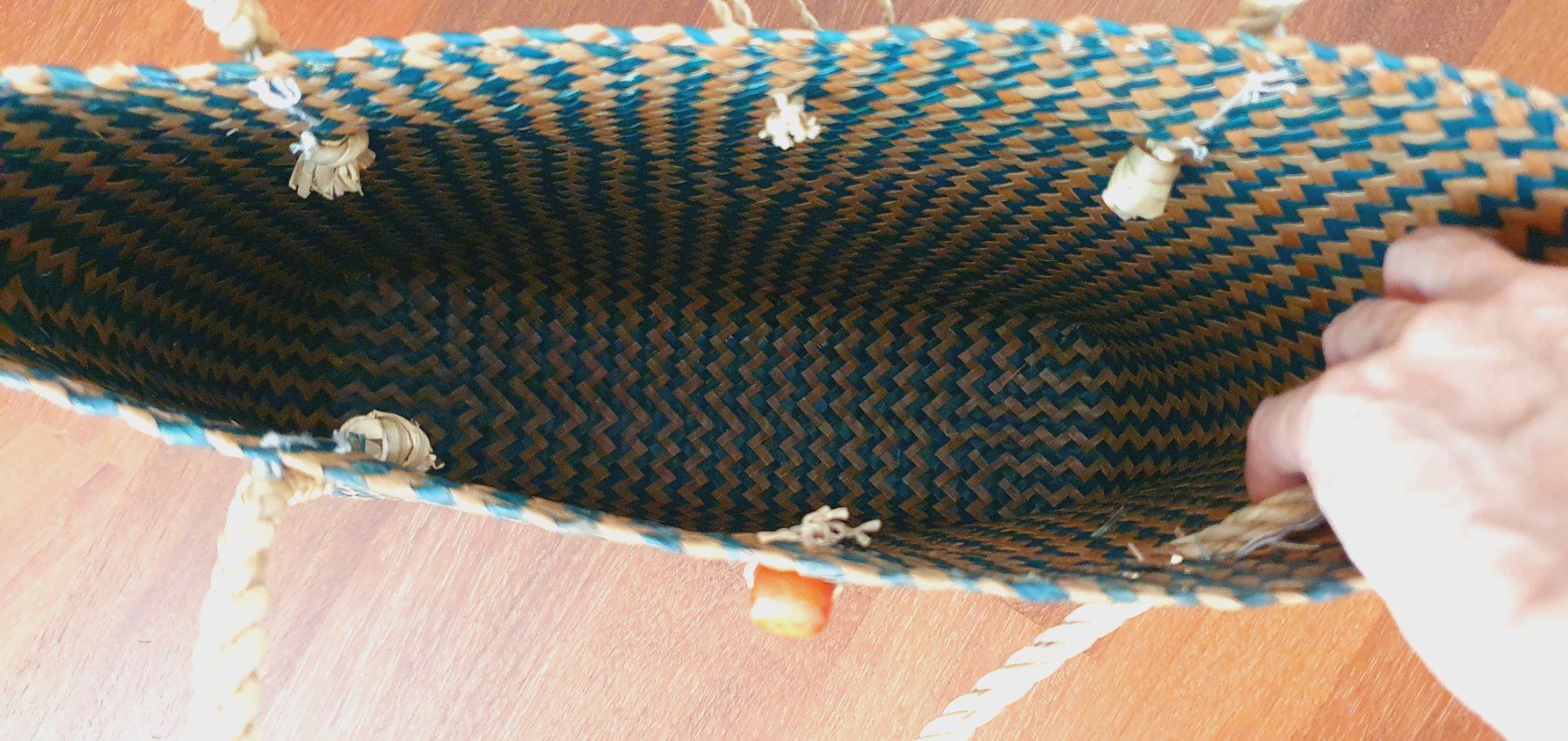 Taschen für Damen: Strohtasche ultraleicht grün/beige – Gebraucht aus Stansstad von InStyle8 3