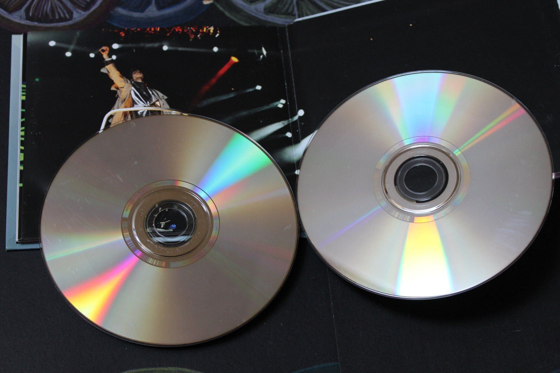 CD: Michael Jackson - This is it 2CDs 2009 – Usato da Tübach venduto da JamesStone 4