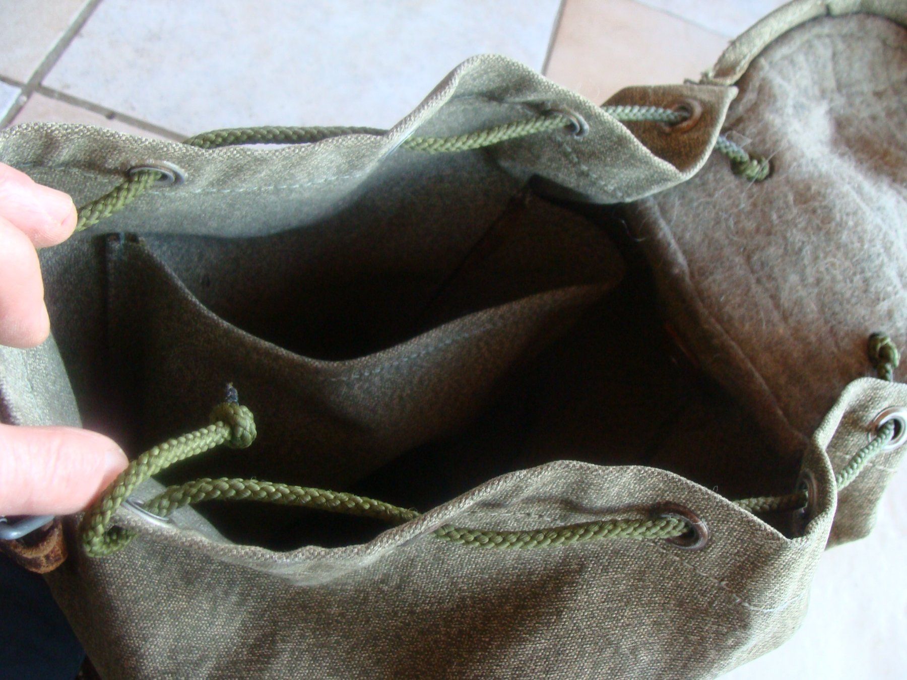 Schweizer Armee Uniformen: Sac spécial militaire suisse. – Gebraucht aus Cuarny von hen_g7hn 4