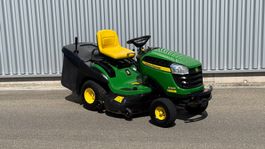 Rasentraktor John Deere X155R mit 395 Stunden
