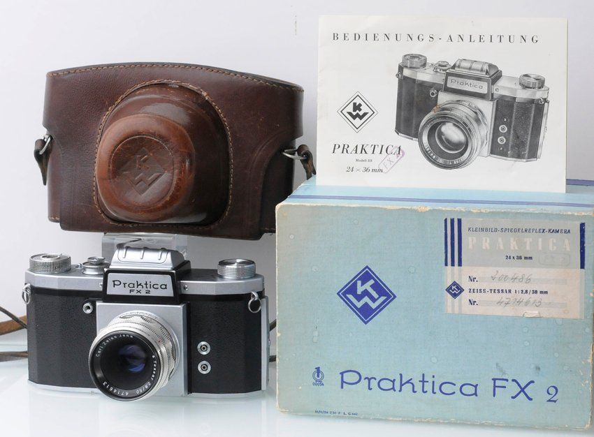 Praktica FX2 mit Tessar 2.8/50. In original Box. DDR ca.1956