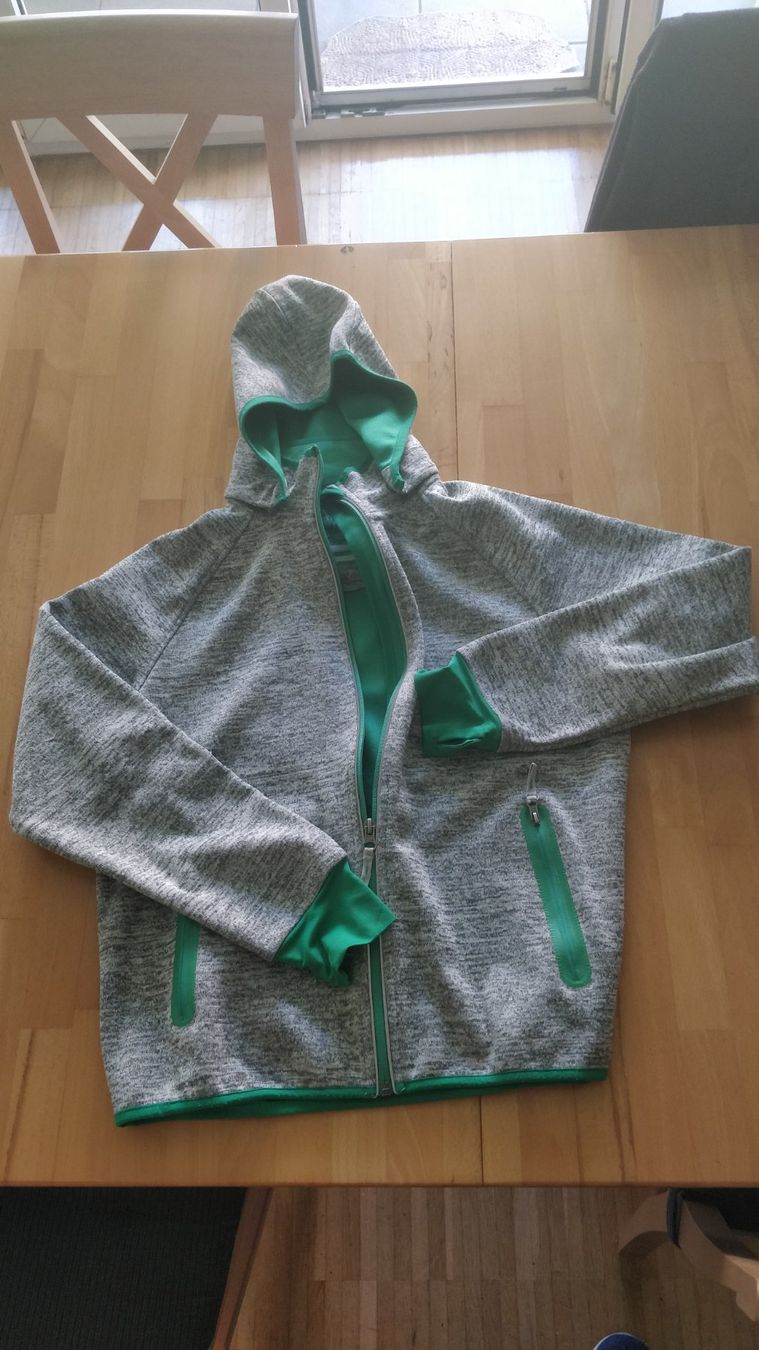 Giacche: Softshell Jacke 158-164 – Usato da Bern venduto da Chaeseli