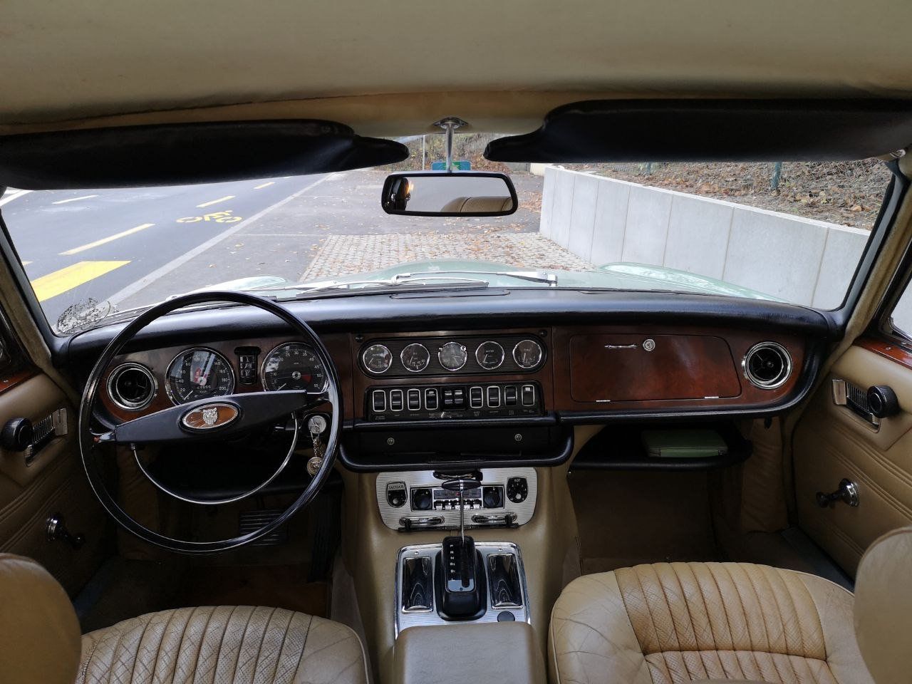 Jaguar Automobili: Jaguar XJ6 série 1 4.2 litres – Usato da Cologny venduto da ritalmachine 6