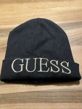 Mütze GUESS schwarz bestickt guter Zustand