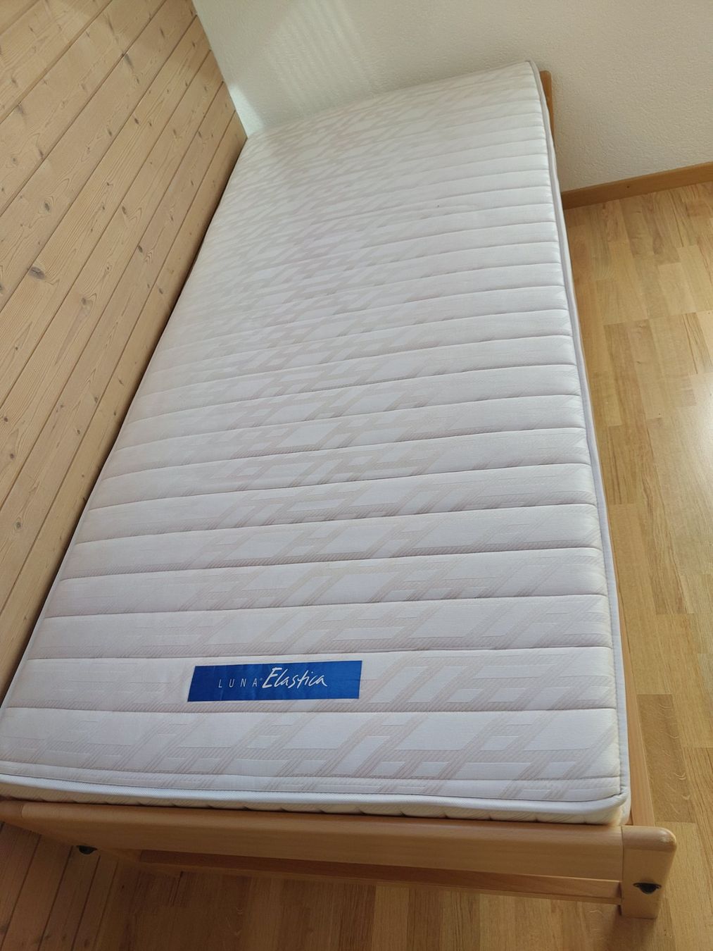 Letti: Einzelbett (LETZTE CHANCE) – Usato da Beinwil am See venduto da Msunneschin 2