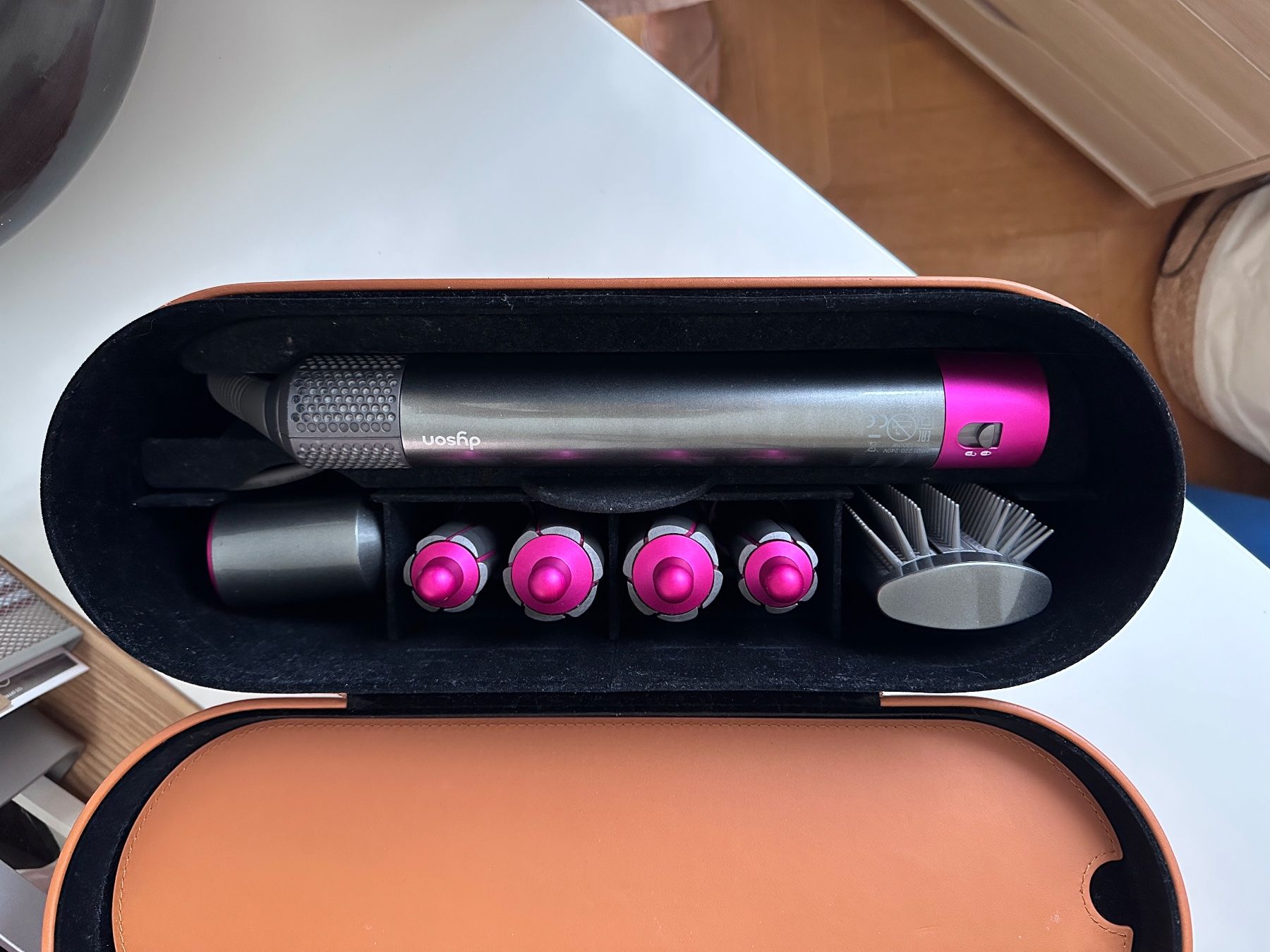 Dyson Asciugacapelli: Multi-Styler Airwrap et sèche-cheveux DYSON – Usato da Genève venduto da Cracotte1433 3