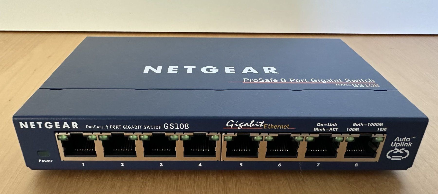 Netgear Hub & Switch: Netgear - Switch - GS108 – Usato da Dielsdorf venduto da Empowered