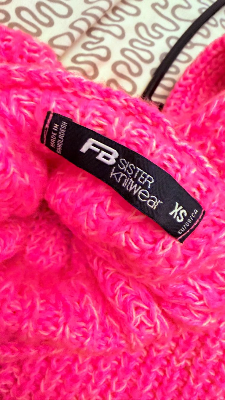 Maglioni & Felpe: • Pinker Pullover • – Usato da Basel venduto da mendoza13 1