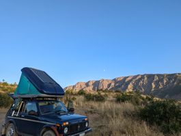 Reiseerprobtes Hartschalen-Dachzelt mit 120W Solarpanel