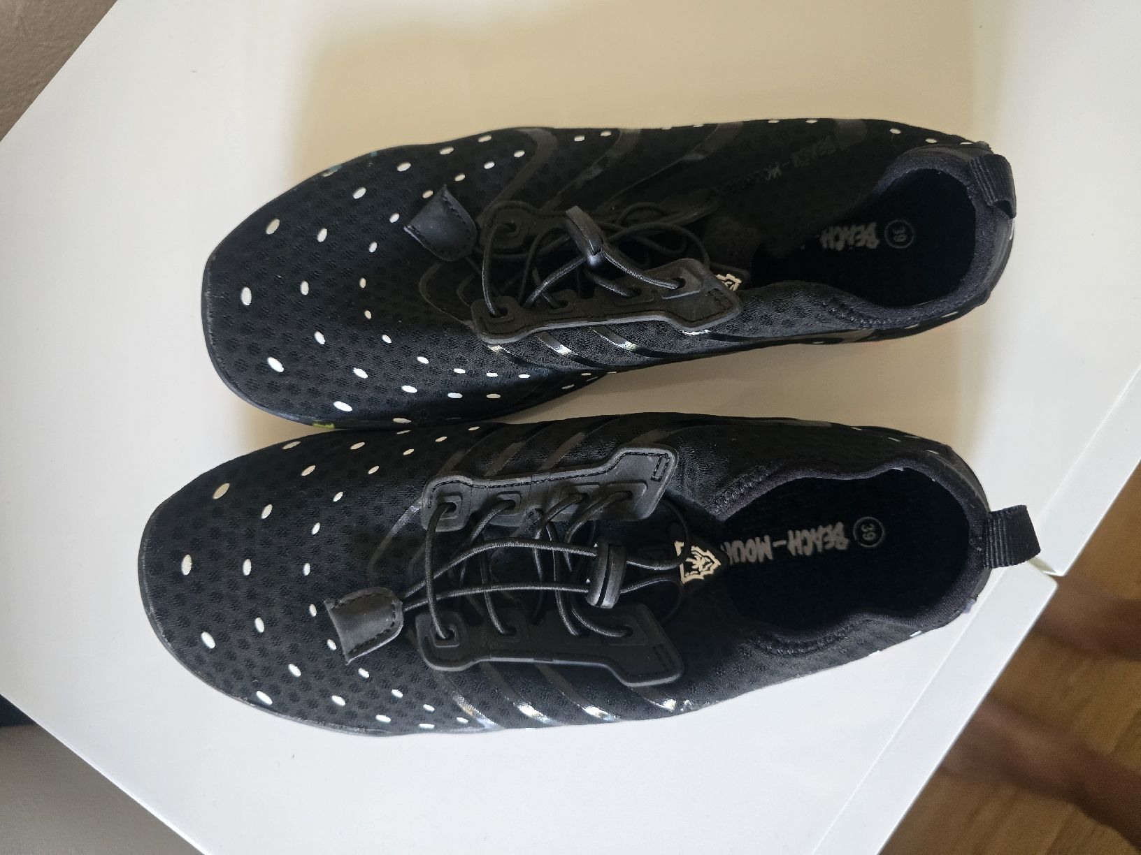 Chaussures hommes: Kletterschuhe Beach Mountain Schwarz Grösse 39  – D'occasion à Thalwil par Nikkita2