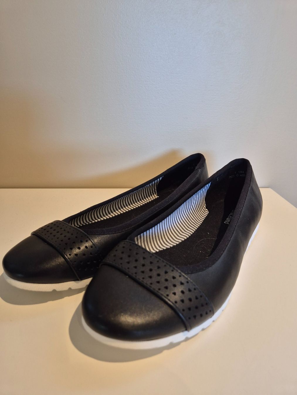 Scarpe da donna: Ballerina schwarz, Gr. 37 – Nuovo (secondo la descrizione) da Dietikon venduto da grafad