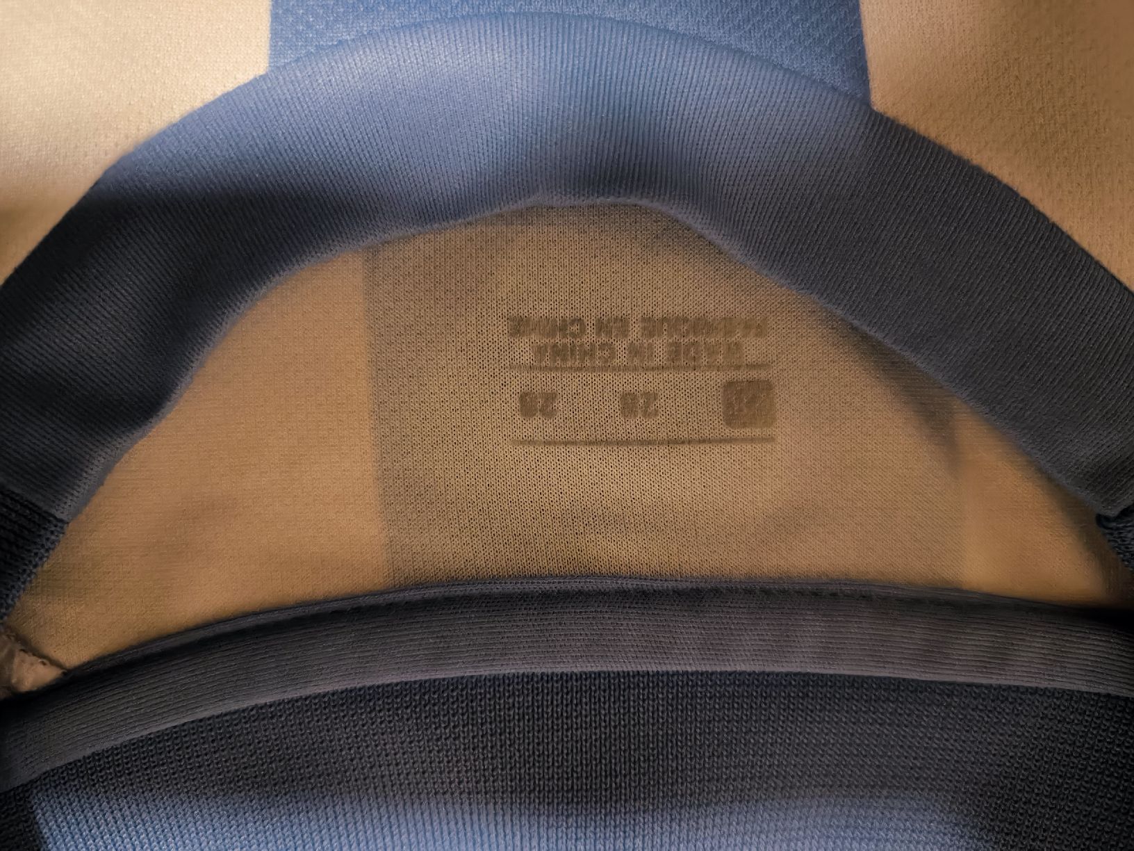 Trainer, Turnhosen & -trikots: Messi-Trikot mit Hose – Gebraucht aus Othmarsingen von Othm13 3